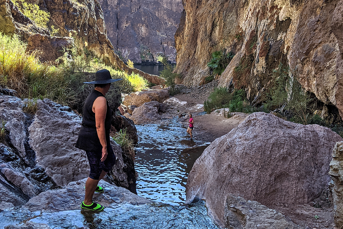 63408ce28b49d44b6088af14_las-vegas-nevada-hot-springs